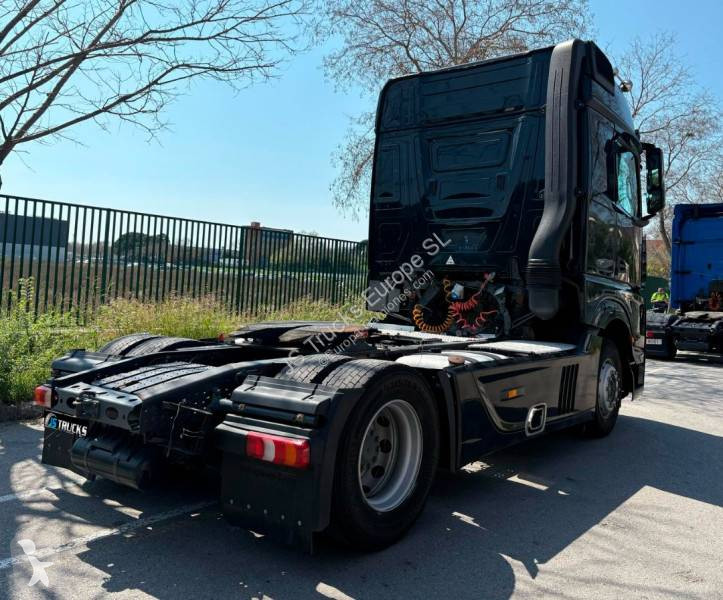 Traktor Mercedes