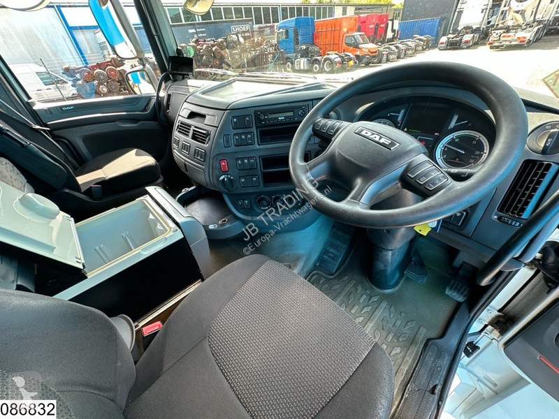 Traktor DAF 6x2, EURO 6, HYDRAUlIC, RHD