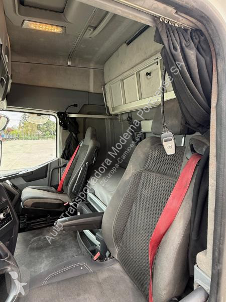 Traktor Renault 520 Gamme T