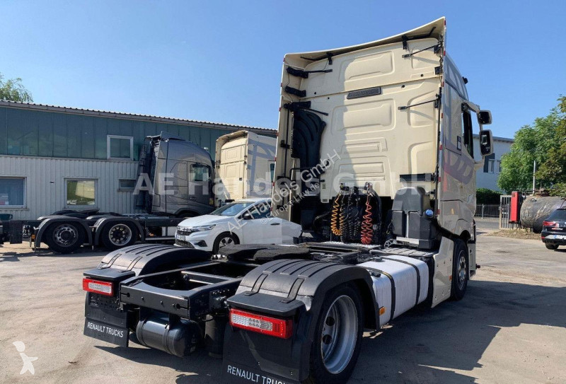 Traktor Renault T HIGH 520