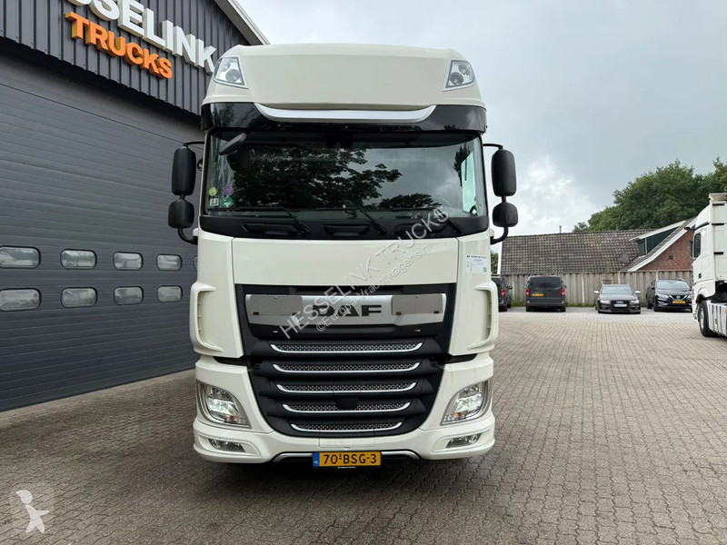 Trekker DAF 480 SSC Super Space 2x tank LED...