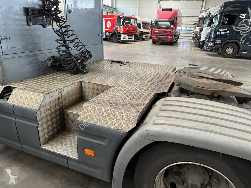 Tracteur Scania PD.300