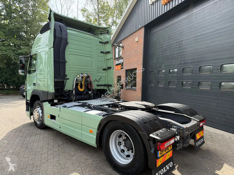 Tractor Volvo FM 370 Globetrotter XL Xenon Side...