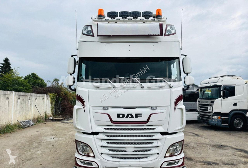 Tractor DAF XF 530