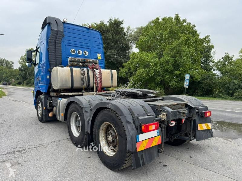 Tracteur Volvo 13