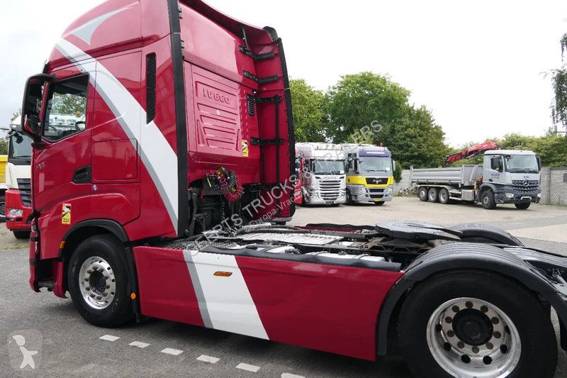 Tahač Iveco 510...