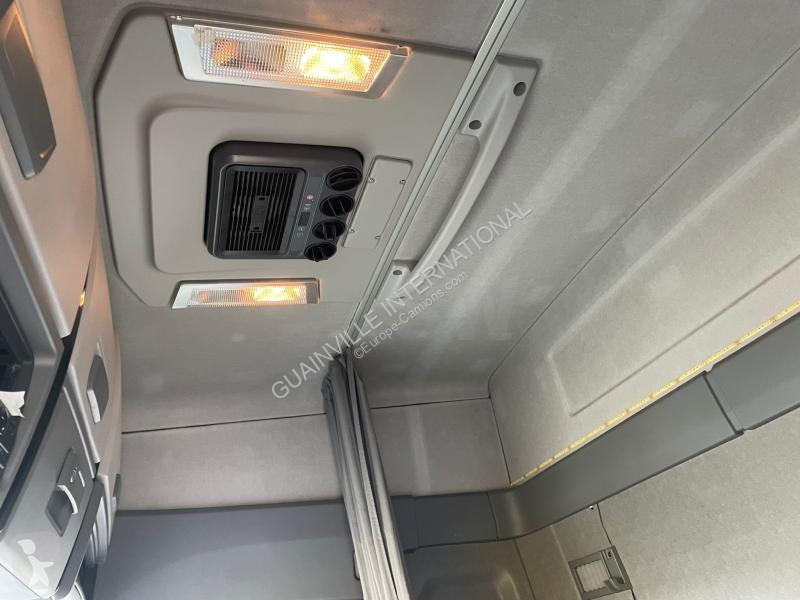 Traktor Renault 460 Gamme T