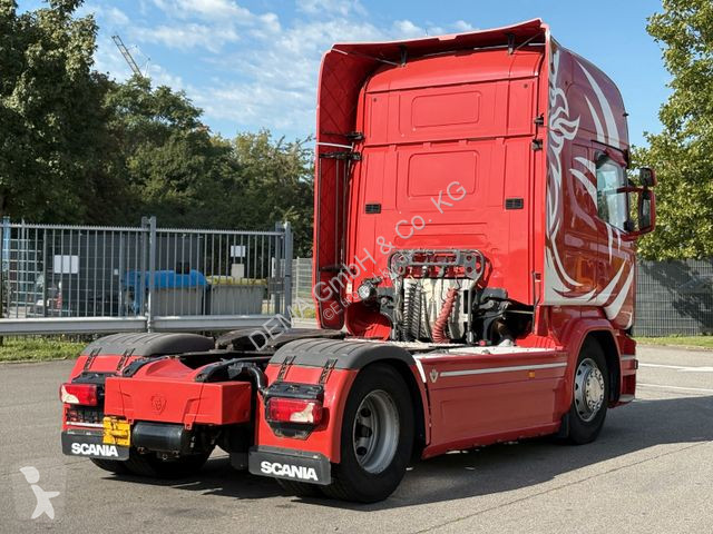 Traktor Scania...