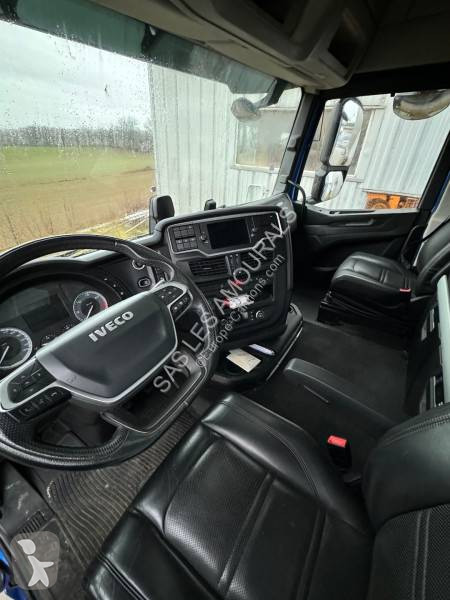 Traktor Iveco