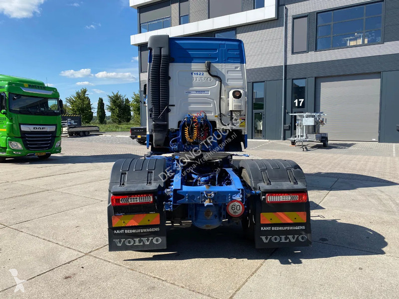 Tahač Volvo 13420 Globetrotter / ADR + PTO /...