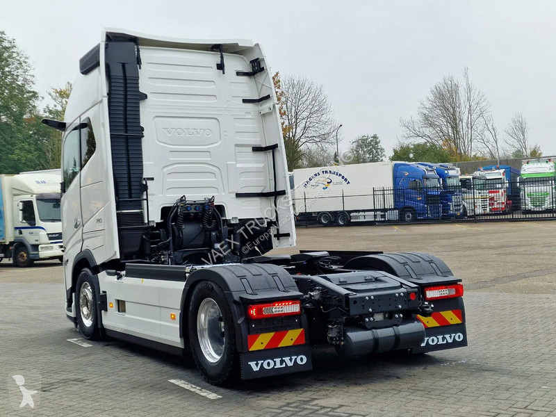 Traktor Volvo 780 Aero Globetrotter XL 4x2 -...