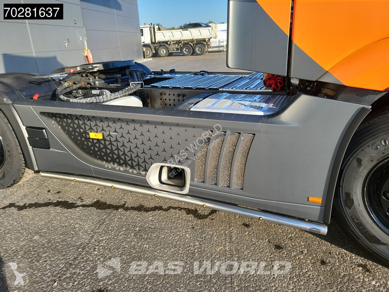 Traktor Mercedes 2163 4X2 Edition 2! GigaSpace...