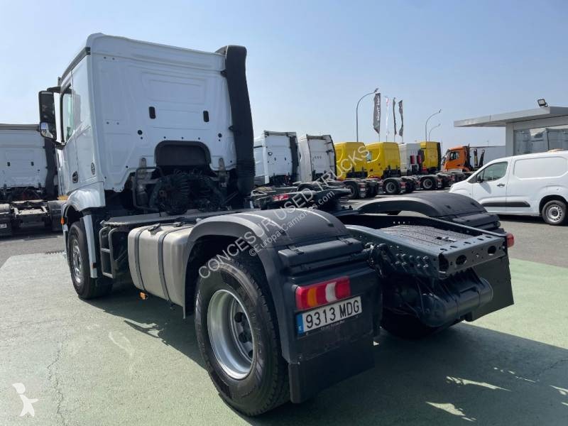 Traktor Mercedes