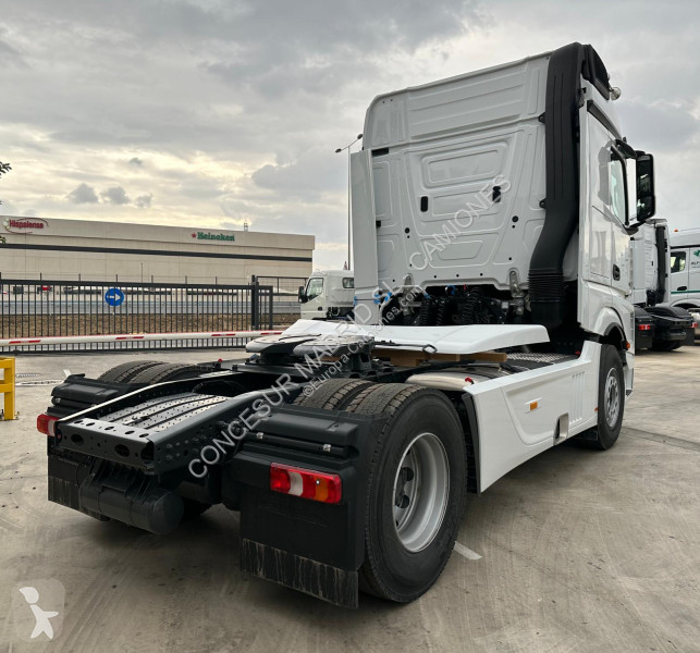 Traktor Mercedes  1851 LS