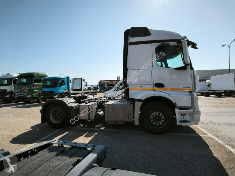 Traktor Mercedes  1845 LS