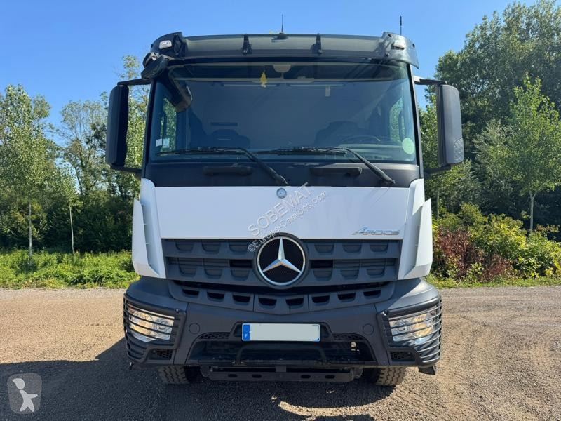 Tracteur Mercedes 2046