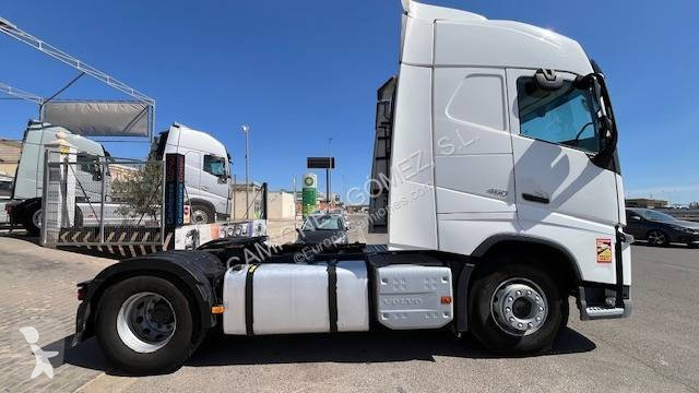 Cabeza tractora Volvo