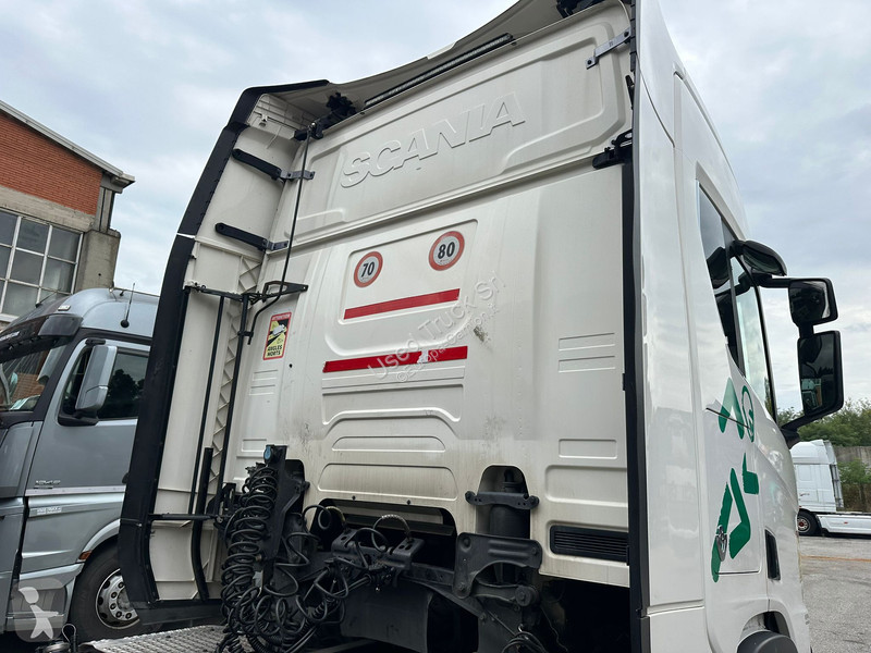Traktor Scania 520