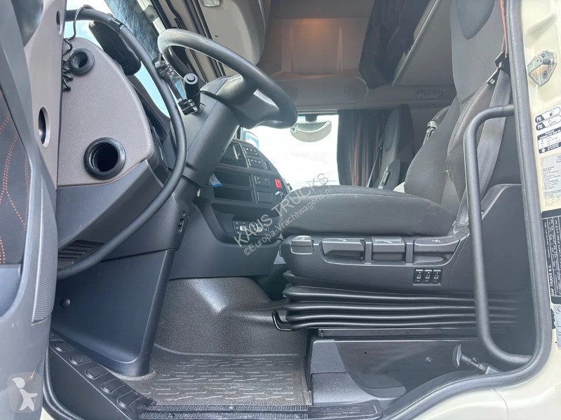 Tahač DAF 530 Super Spacecab Euro 6 Retarder