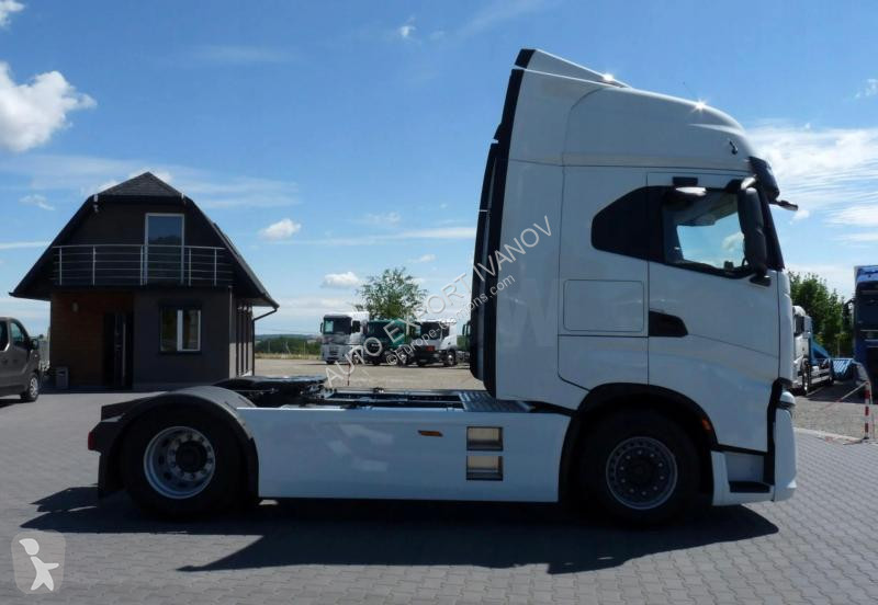 Tracteur Iveco 490