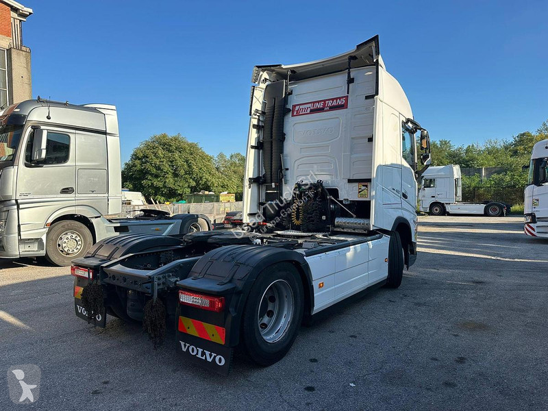 Tahač Volvo FH