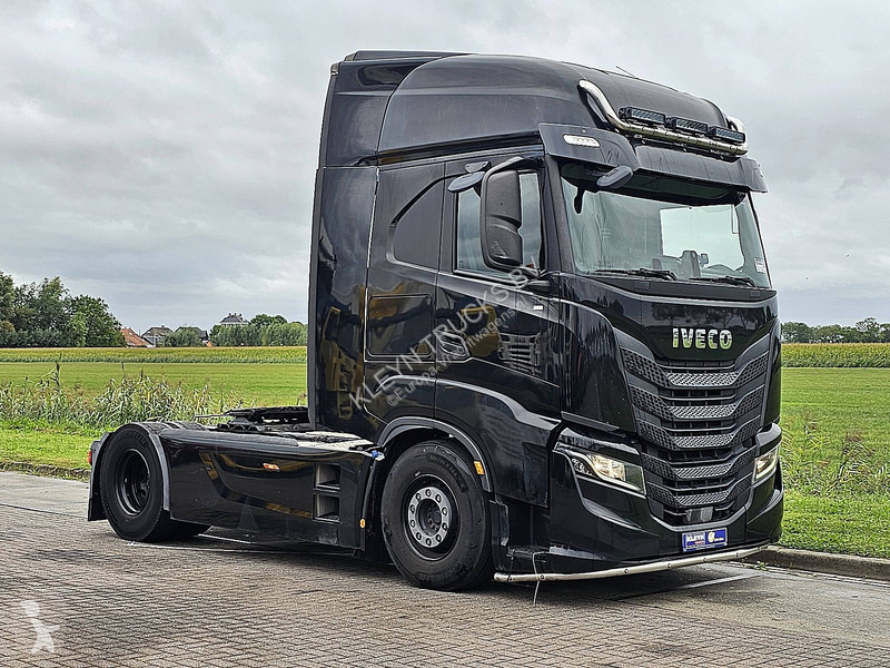 Trekker Iveco AS440S51 2x tank,frigo