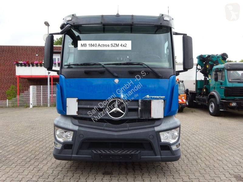 جرار Mercedes 1840 SZM
