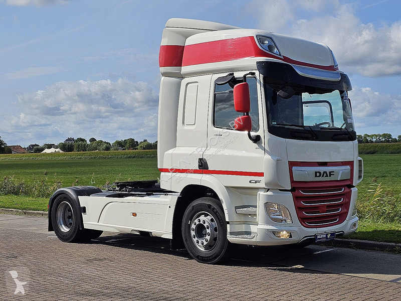 Traktor DAF 450