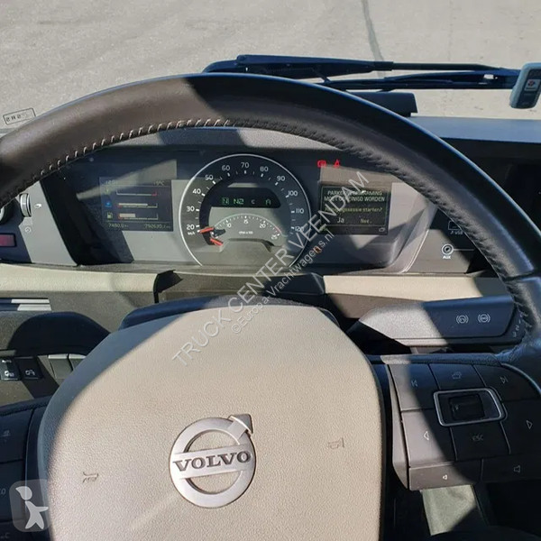 جرار Volvo 500 2x tank I-parc Cool Globetrotter...
