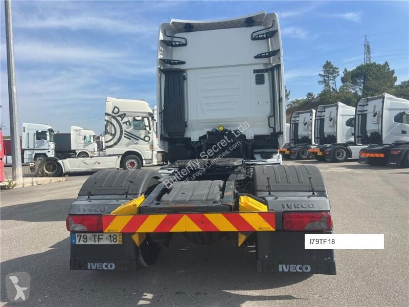 Iveco AS440S46T/P tractor unit