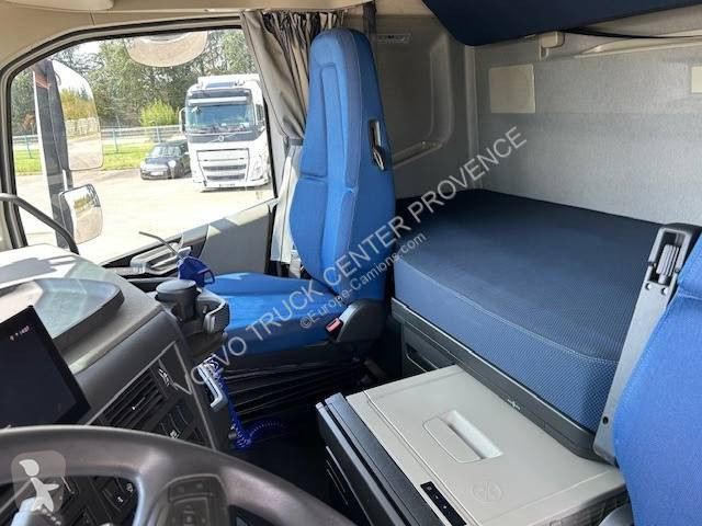 جرار Volvo