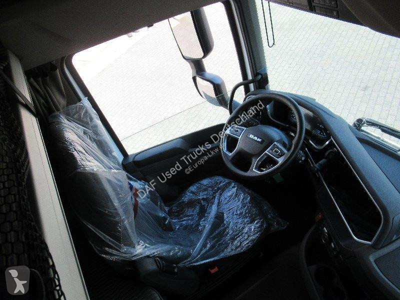 جرار DAF XFn  FT 4X2