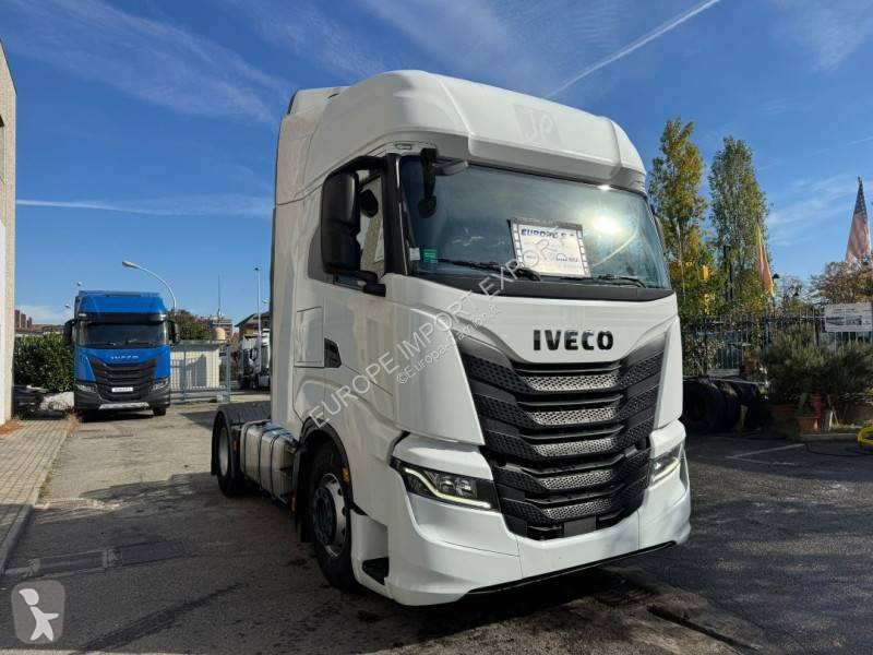 جرار Iveco