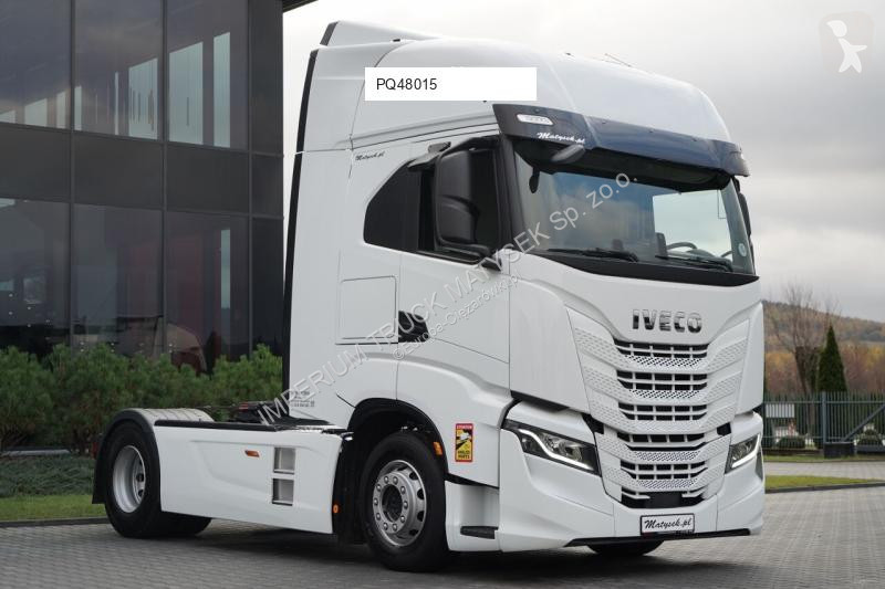 Влекач Iveco 480