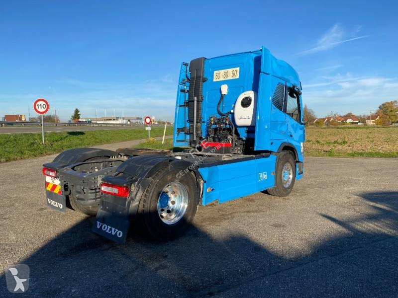 جرار Volvo