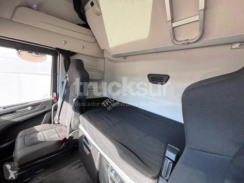 جرار Iveco  S-WAY AS440S53T/P