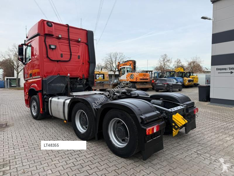 جرار Mercedes 2663