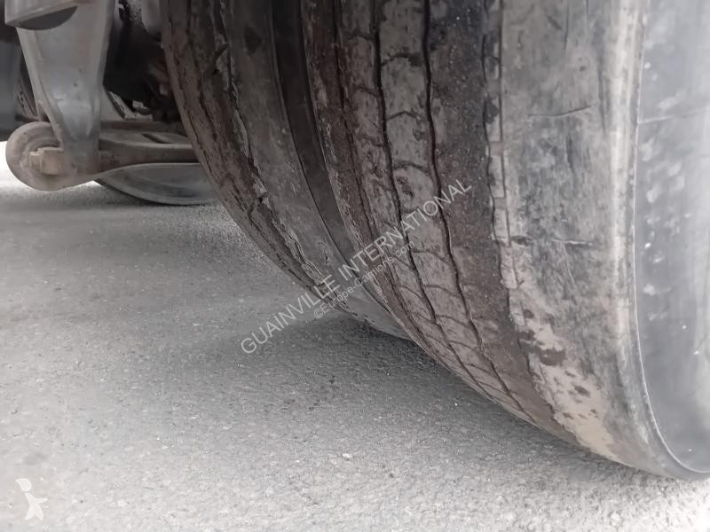 جرار Volvo 480