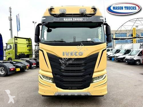 Traktor Iveco