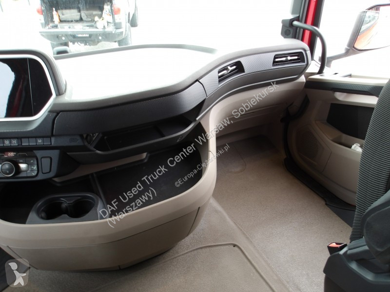 Tahač DAF XG  FT 4X2