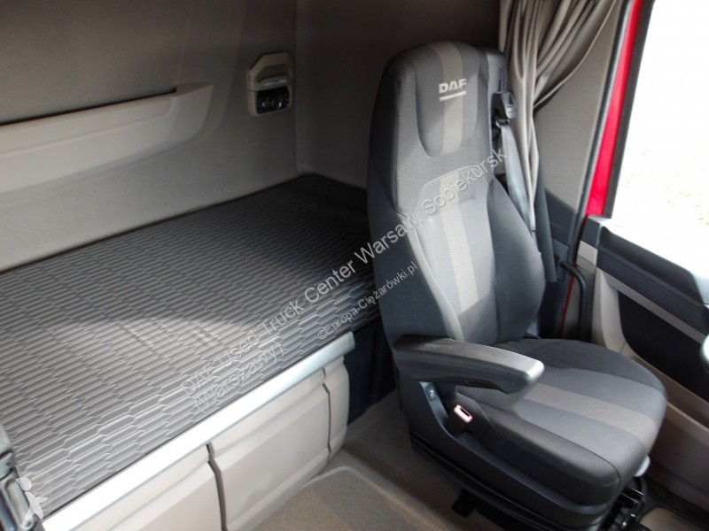 Tahač DAF XG  FT 4X2