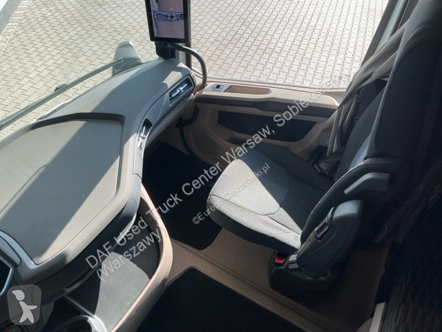 Tahač DAF XG  FT LOW DECK 4X2