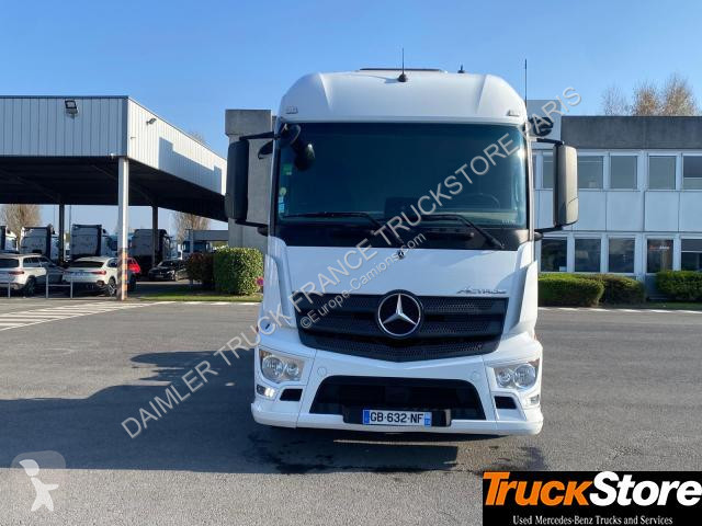 Nyergesvontató Mercedes Actros 1843 LS