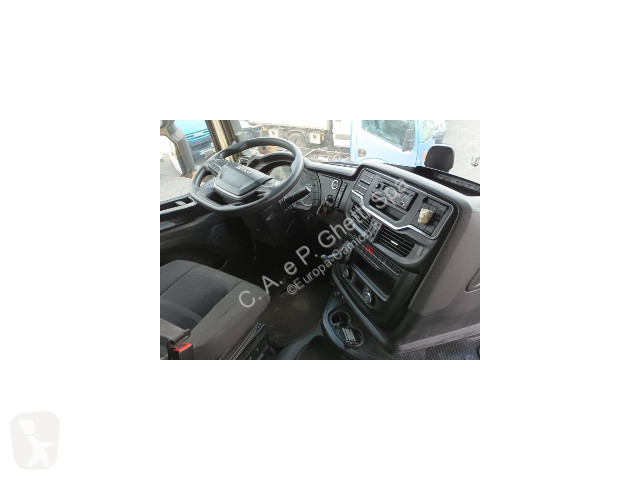 جرار Iveco S-Way AS440S51T/P XP