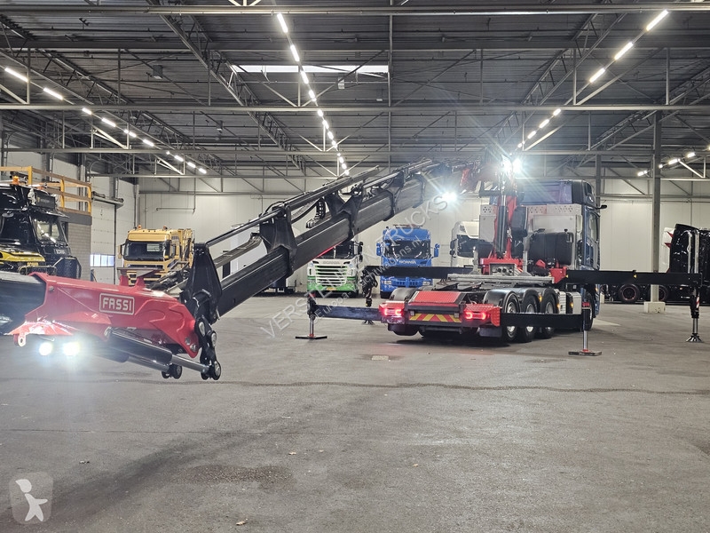 جرار Mercedes 3353 8x4 / FASSI 71 T/M + JIB /...