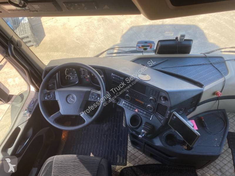 جرار Mercedes