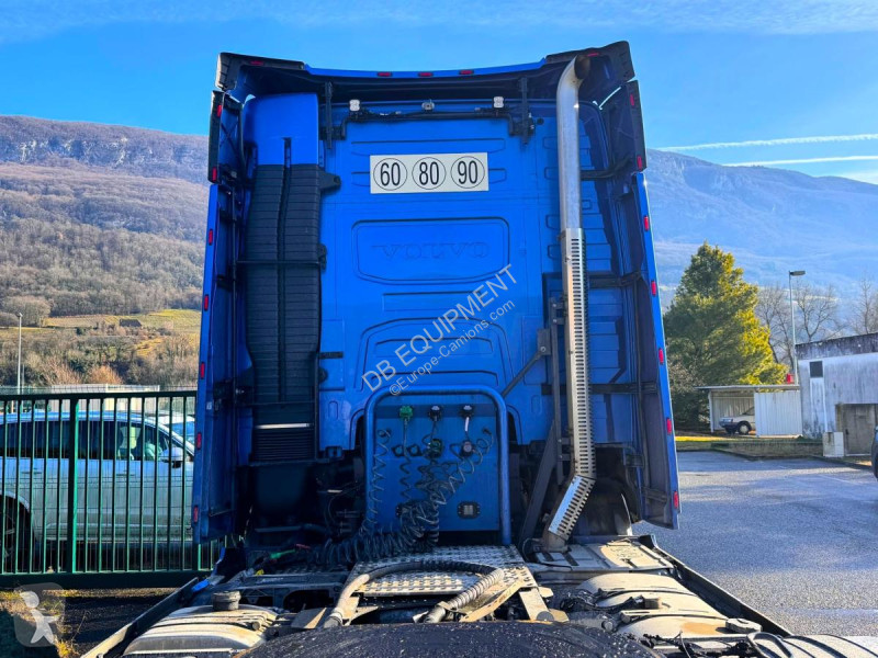 جرار Volvo 6x4 750cv Euro6 70T avec hydraulique