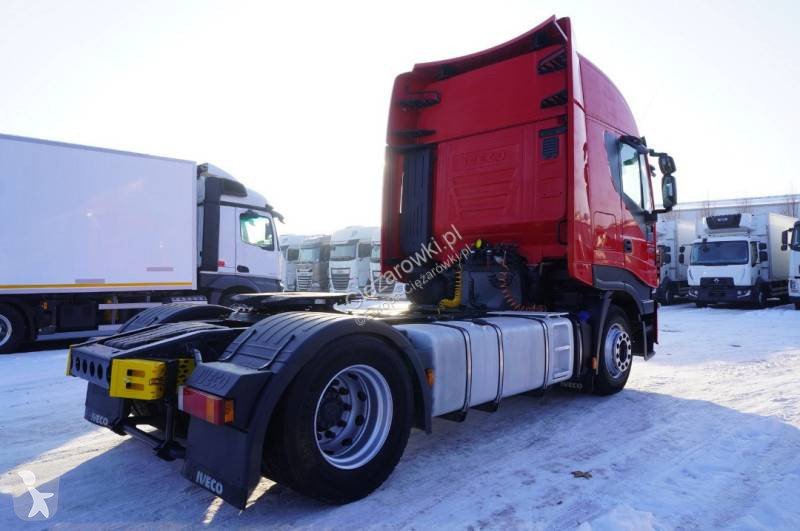 Влекач Iveco