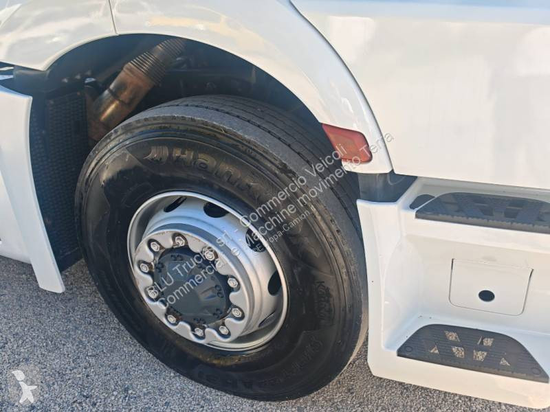 جرار Mercedes