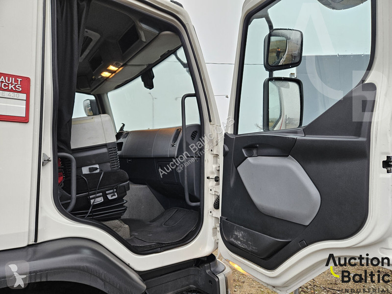 جرار Renault D Wide